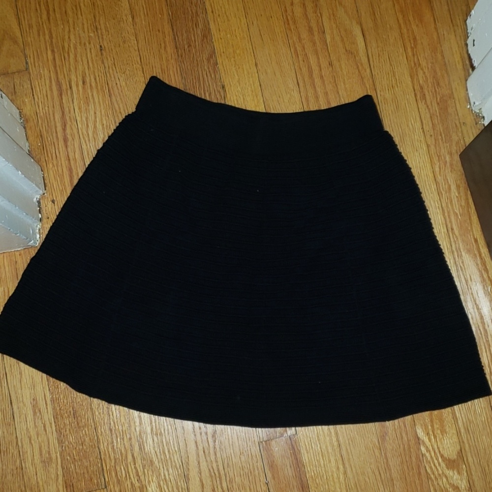 Loft knit black pull on skirt NWOT